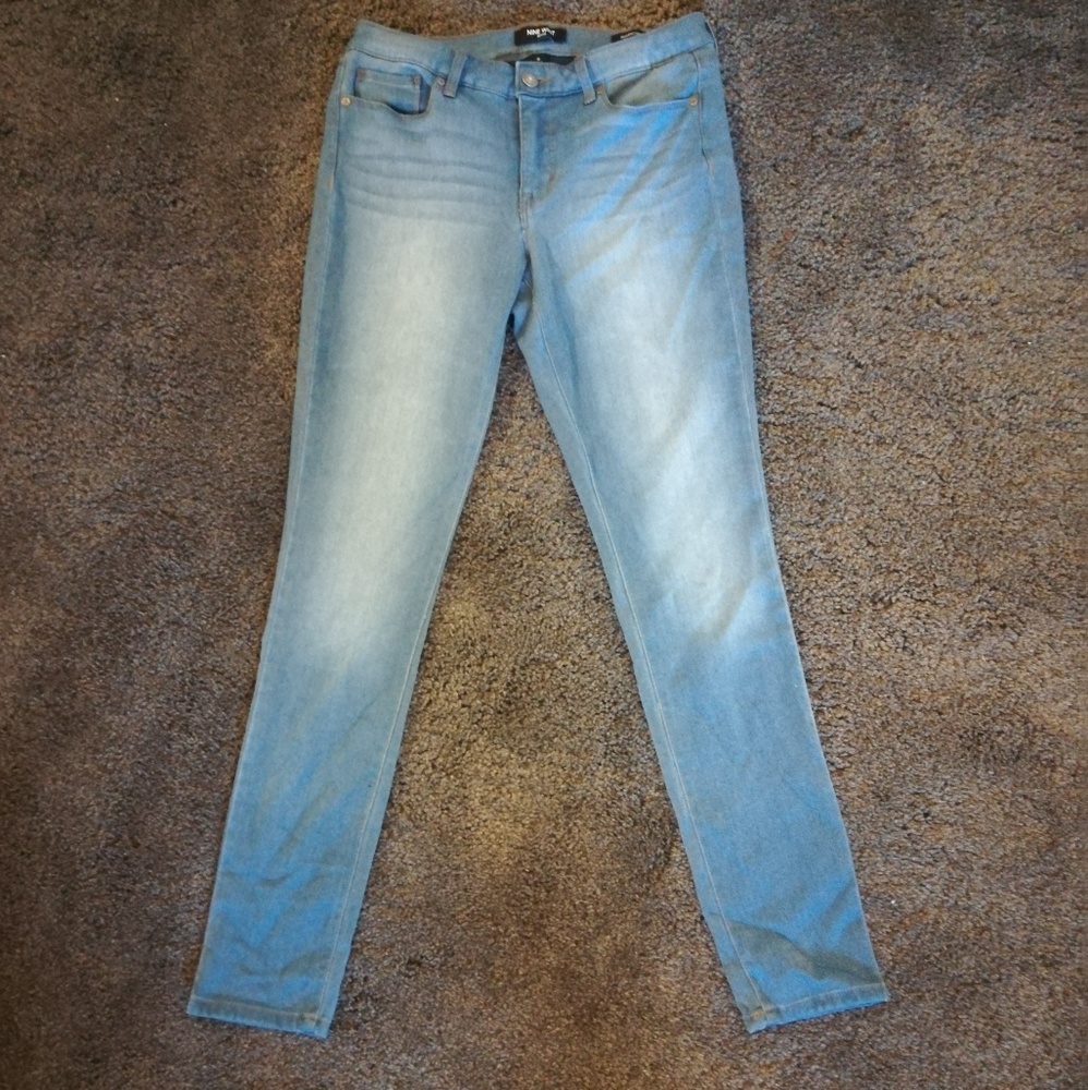 Super soft and stretchy Nine West jeggings